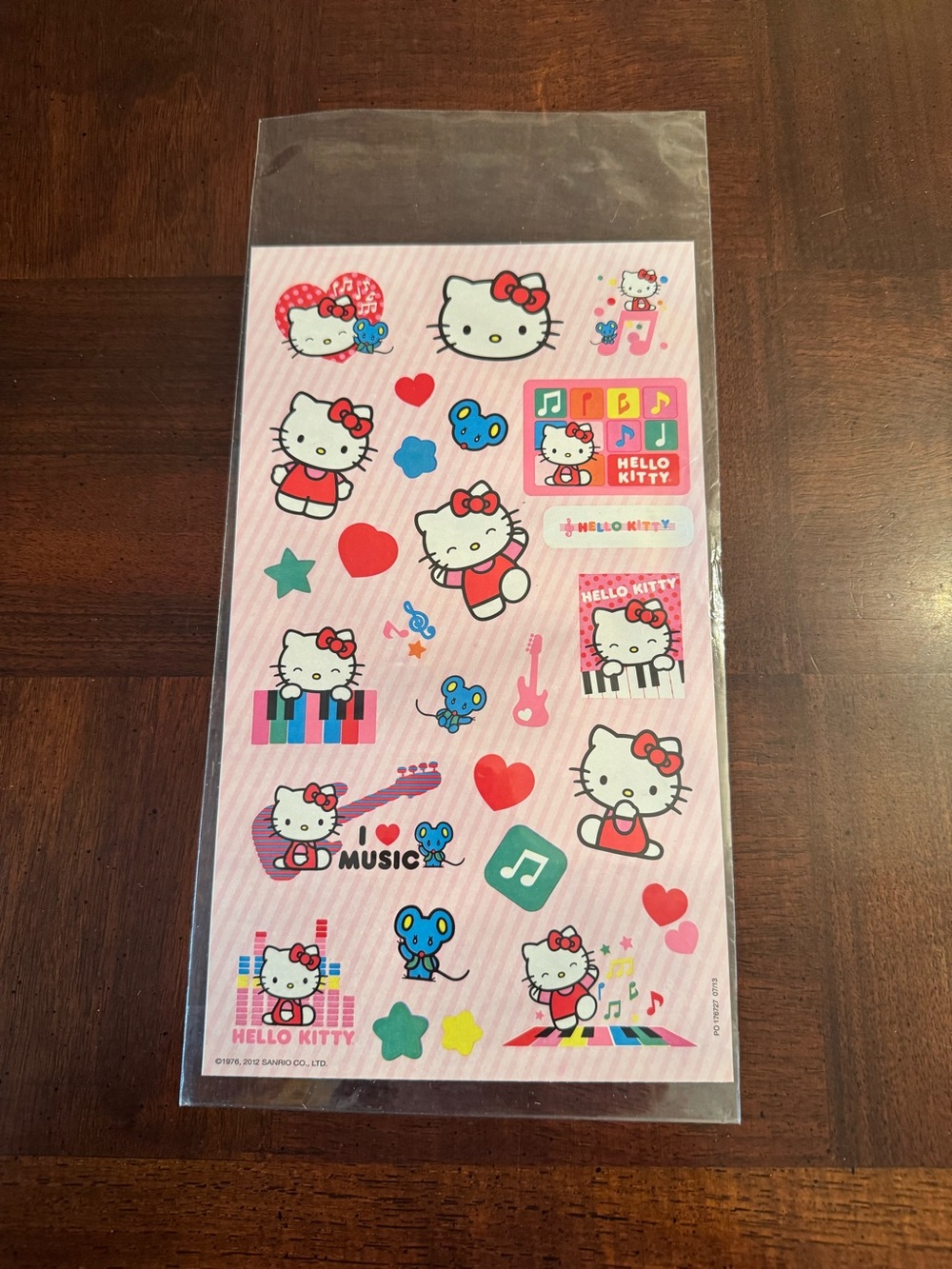 Hello Kitty I love music Piano Stickers Seals New Sanrio